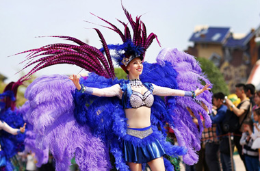 剪紙、草編、糖畫、面塑、二人轉、評彈